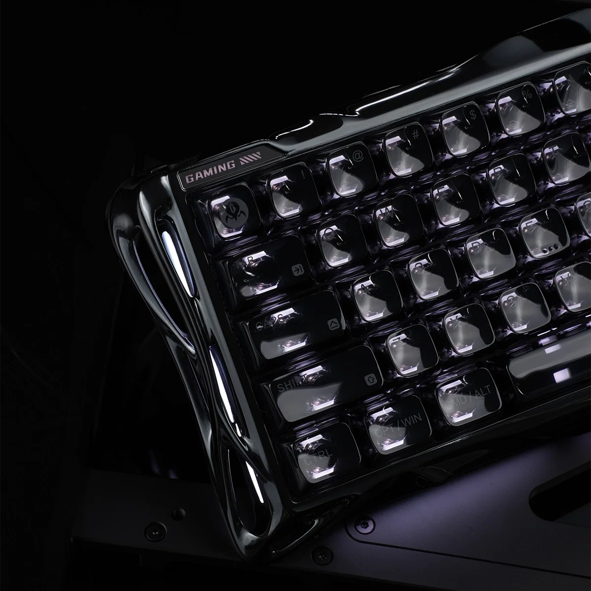 Mercury V60 Ultra 異星磁軸鍵盤｜雙核猛獸，性能燈光再進化